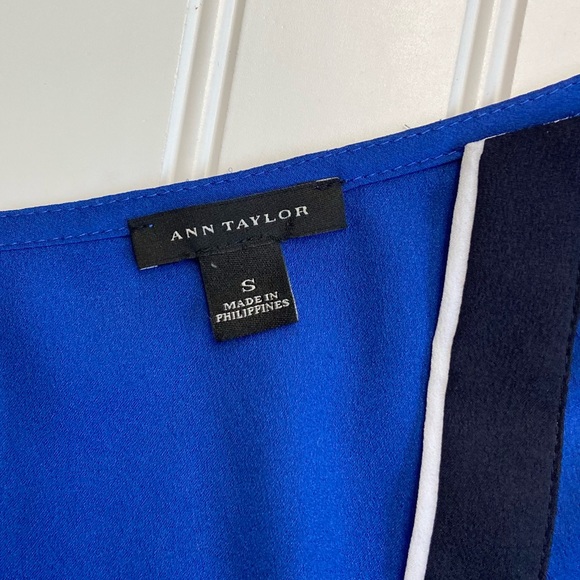 •Ann Taylor• contrast pullover blouse - Picture 6 of 7